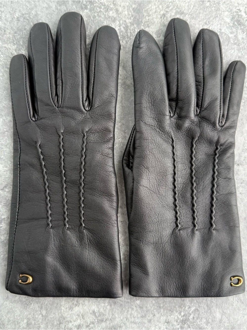 Coach Women's Sculpted Signature Black Leather Tech Gloves Size 6.5